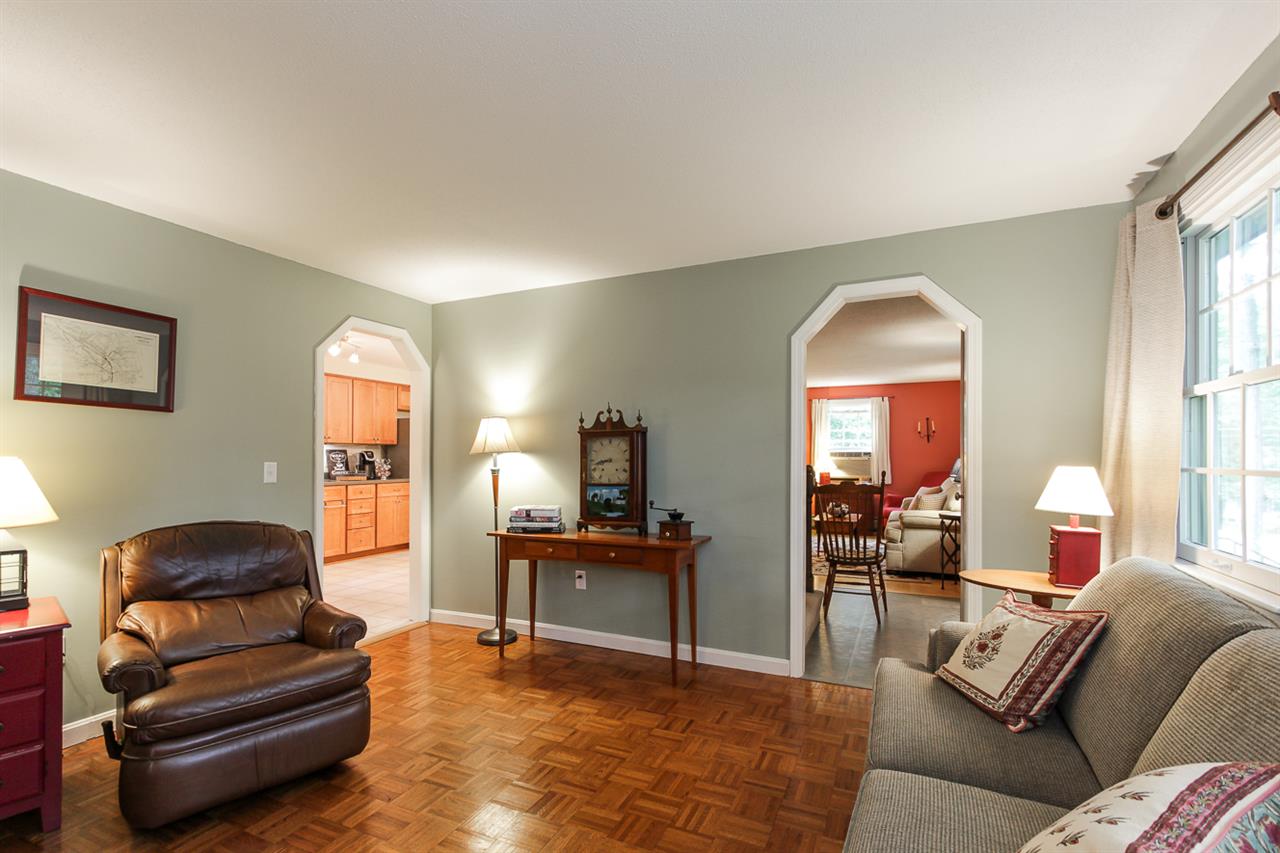 12 Daniel Road Derry, NH 03038 - Photo 7 of 39 Gallery Image 7