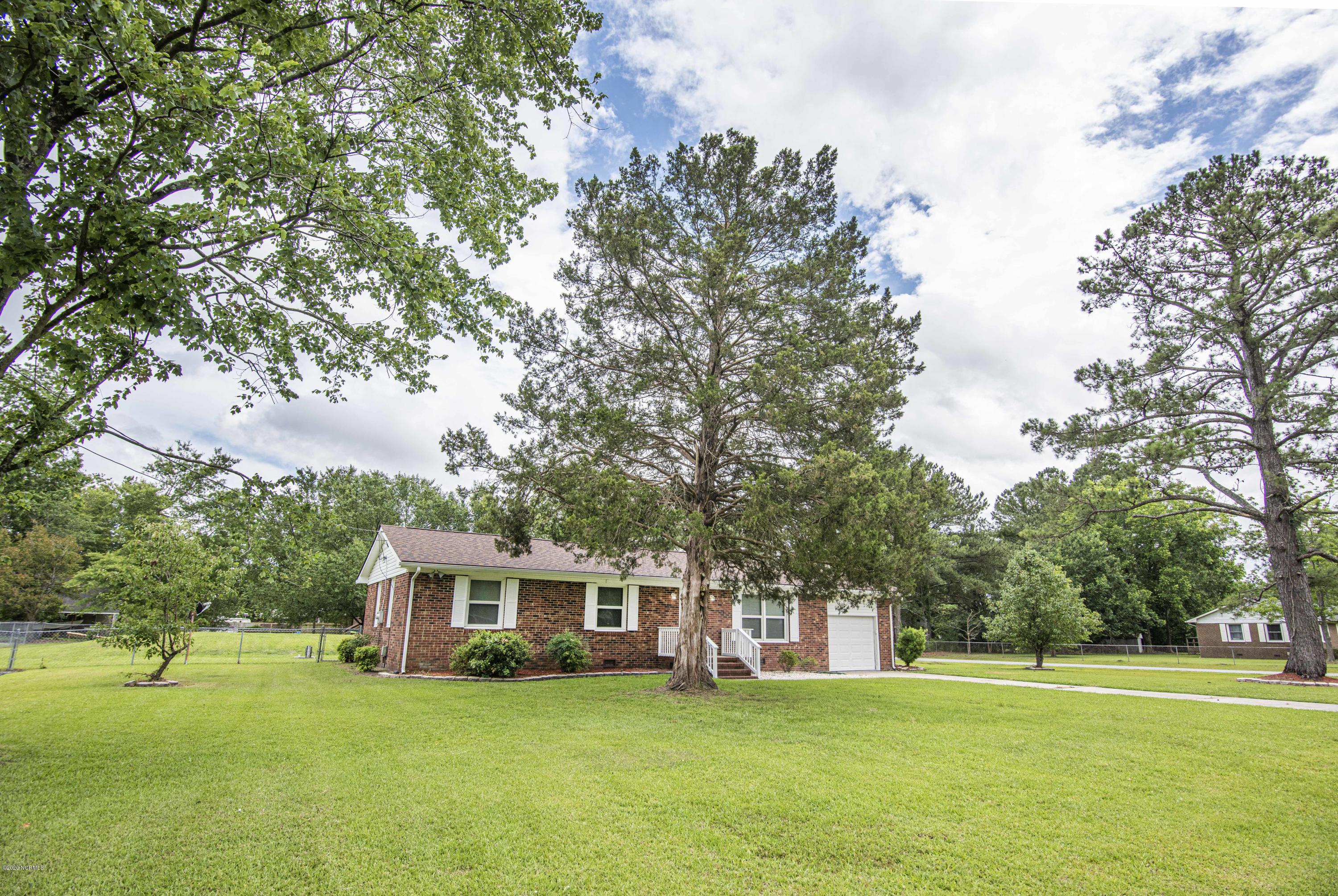 202 Timothy Road Jacksonville, NC 28546 - Photo 2 of 28 _DSC6906
