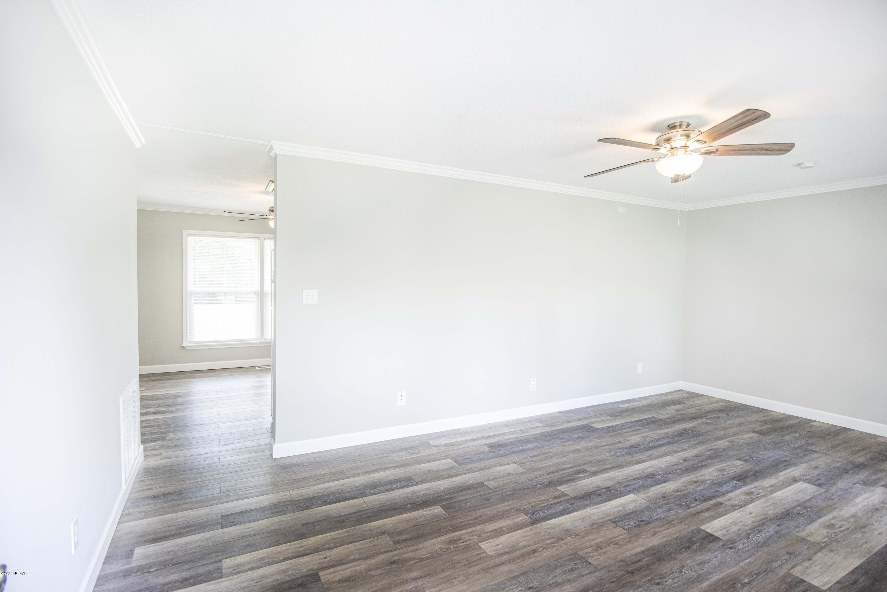 202 Timothy Road Jacksonville, NC 28546 - Photo 3 of 28 living room