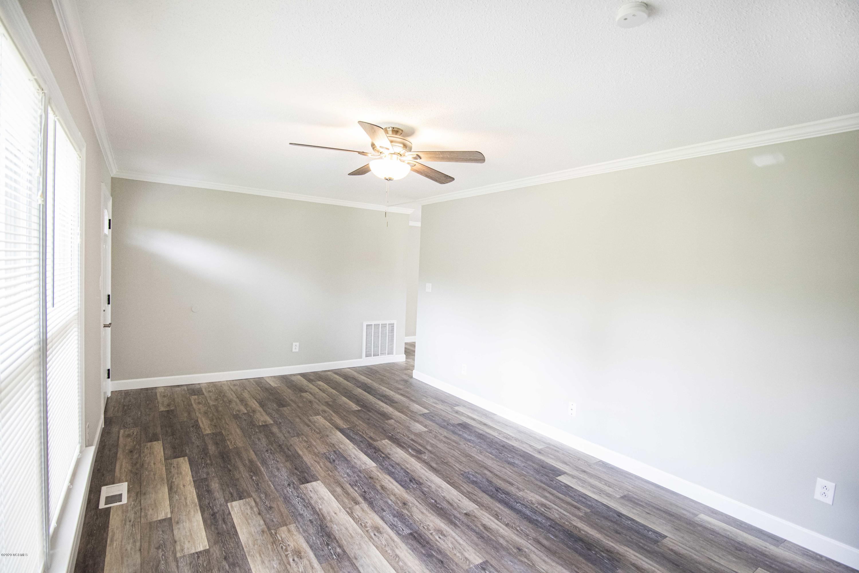 202 Timothy Road Jacksonville, NC 28546 - Photo 4 of 28 living room