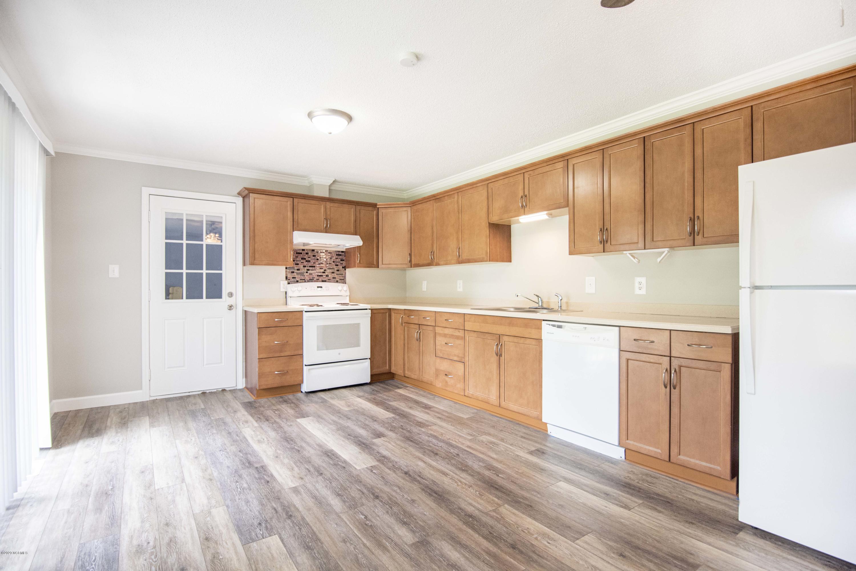 202 Timothy Road Jacksonville, NC 28546 - Photo 7 of 28 _DSC6887