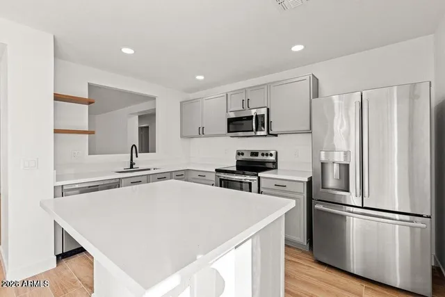 $2,195 | 1096 East Appaloosa Road, Gilbert, AZ 85296