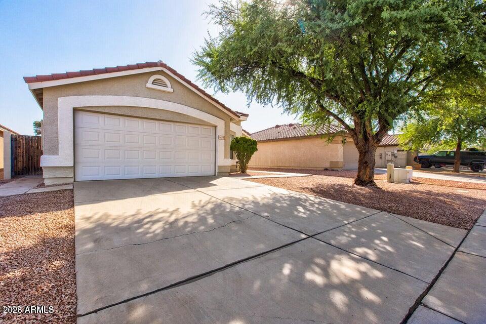 1096 East Appaloosa Road Gilbert, AZ 85296 - Photo 2 of 36 20241105195625197224000000-o