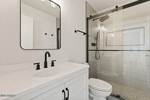 $2,195 | 1096 East Appaloosa Road, Gilbert, AZ 85296
