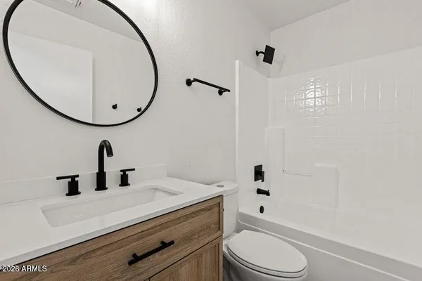 $2,195 | 1096 East Appaloosa Road, Gilbert, AZ 85296