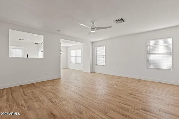 $2,195 | 1096 East Appaloosa Road, Gilbert, AZ 85296