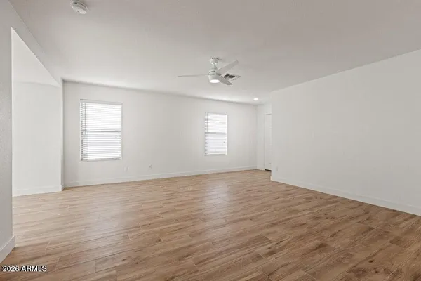 $2,195 | 1096 East Appaloosa Road, Gilbert, AZ 85296