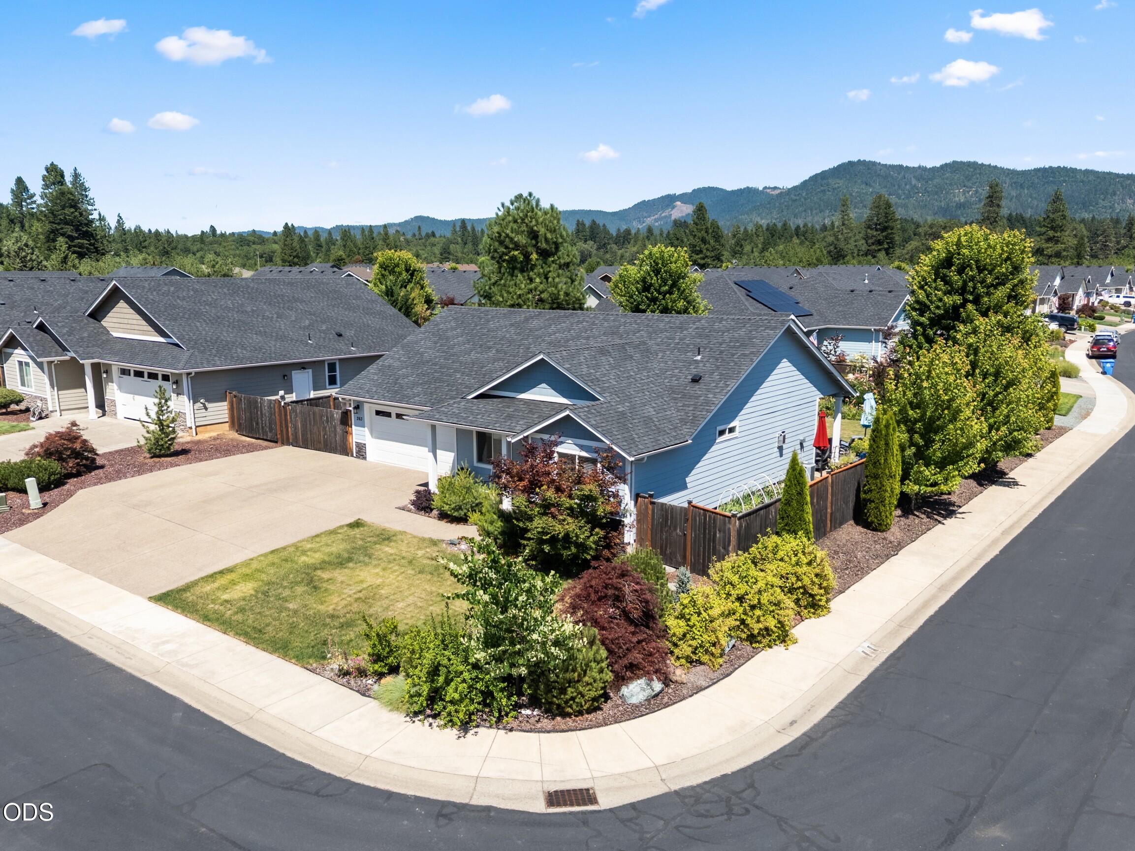 263 Retirement Lane Cave Junction, OR 97523 - Photo 36 of 40