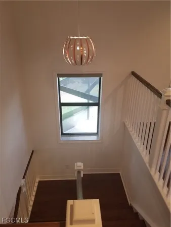 a view of livingroom with furniture