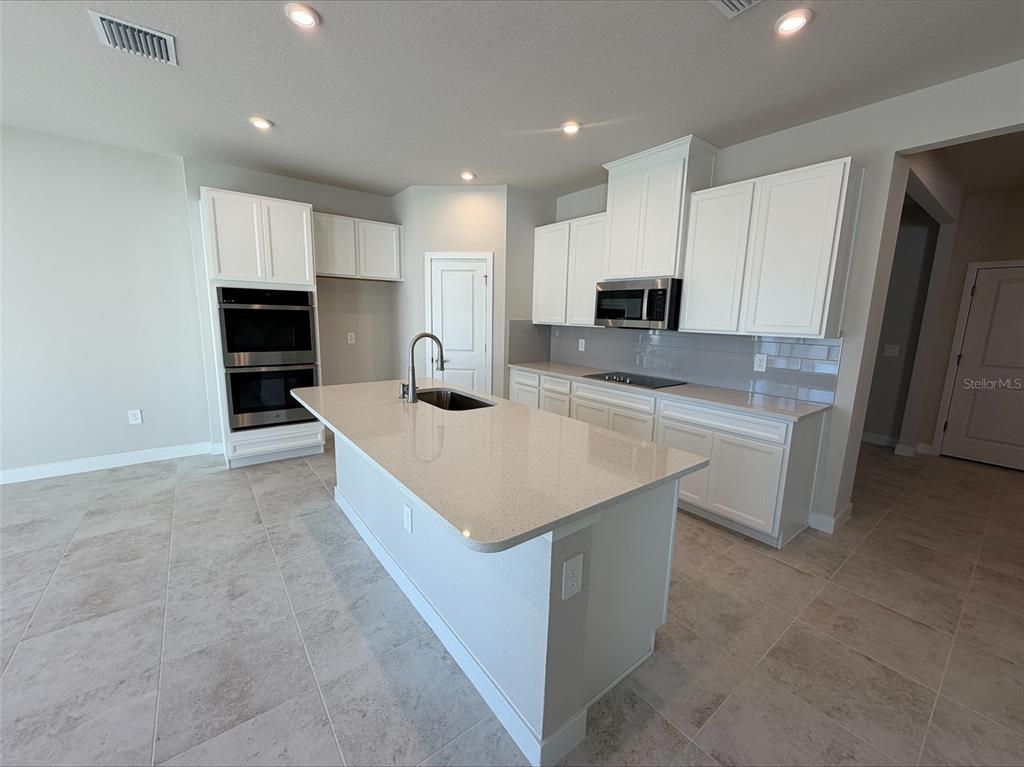 4511 Arden Way Lakewood Ranch, FL 34211 - Photo 2 of 8