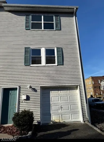 $2,500 | 61-67 Welland Avenue, Unit 1, Irvington, NJ 07111