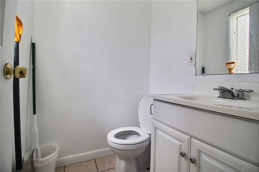 4 Beacon Street Westerly, RI 02891 - Photo 11 of 13 Gallery Image 11