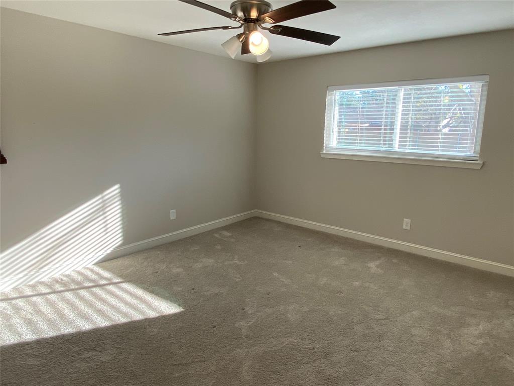 2032 Kings Road Carrollton, TX 75007 - Photo 6 of 14 Gallery Image 6