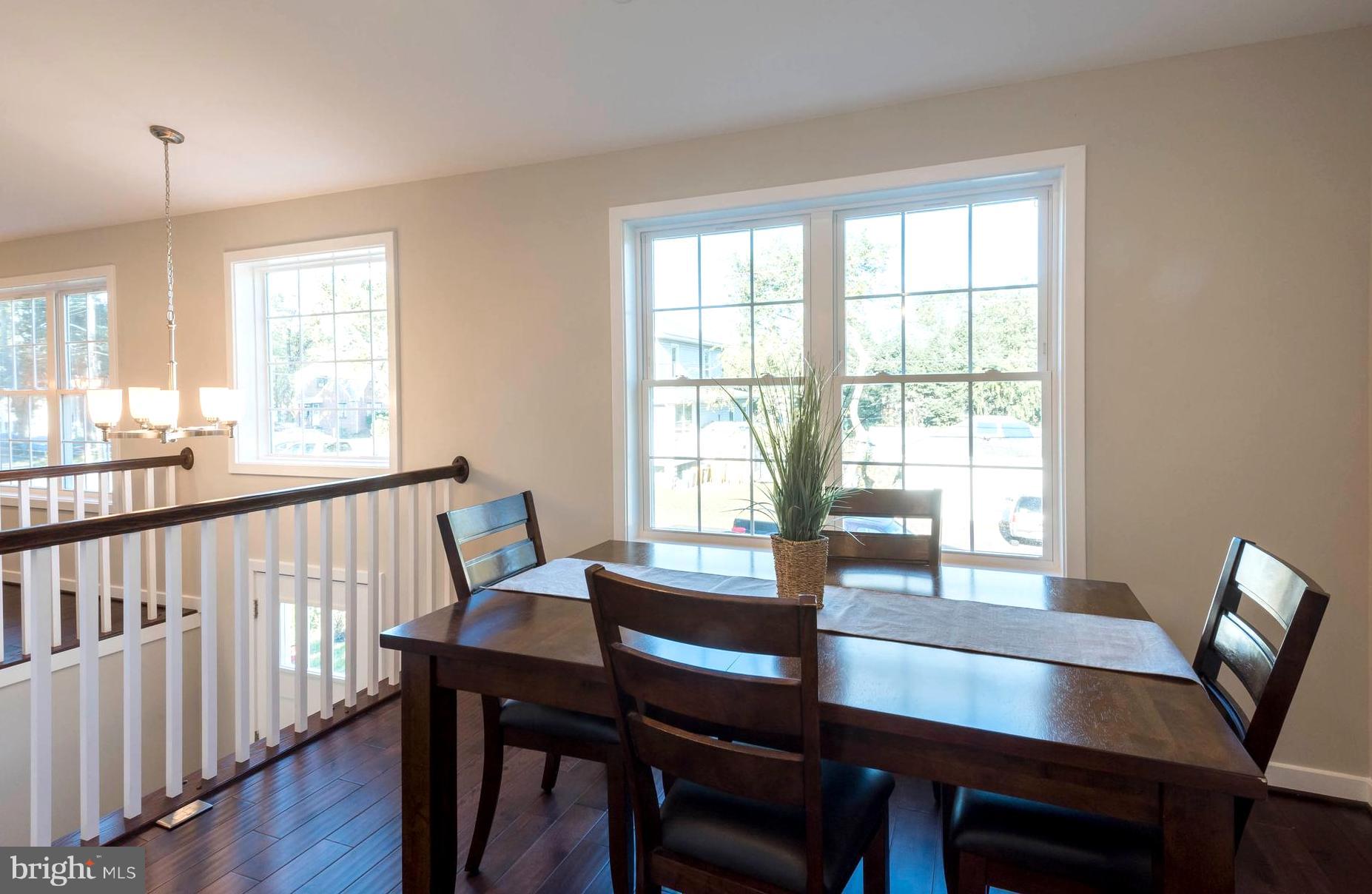 213 Meadow Road Pasadena, MD 21122 - Photo 10 of 30 Extended Dining Area