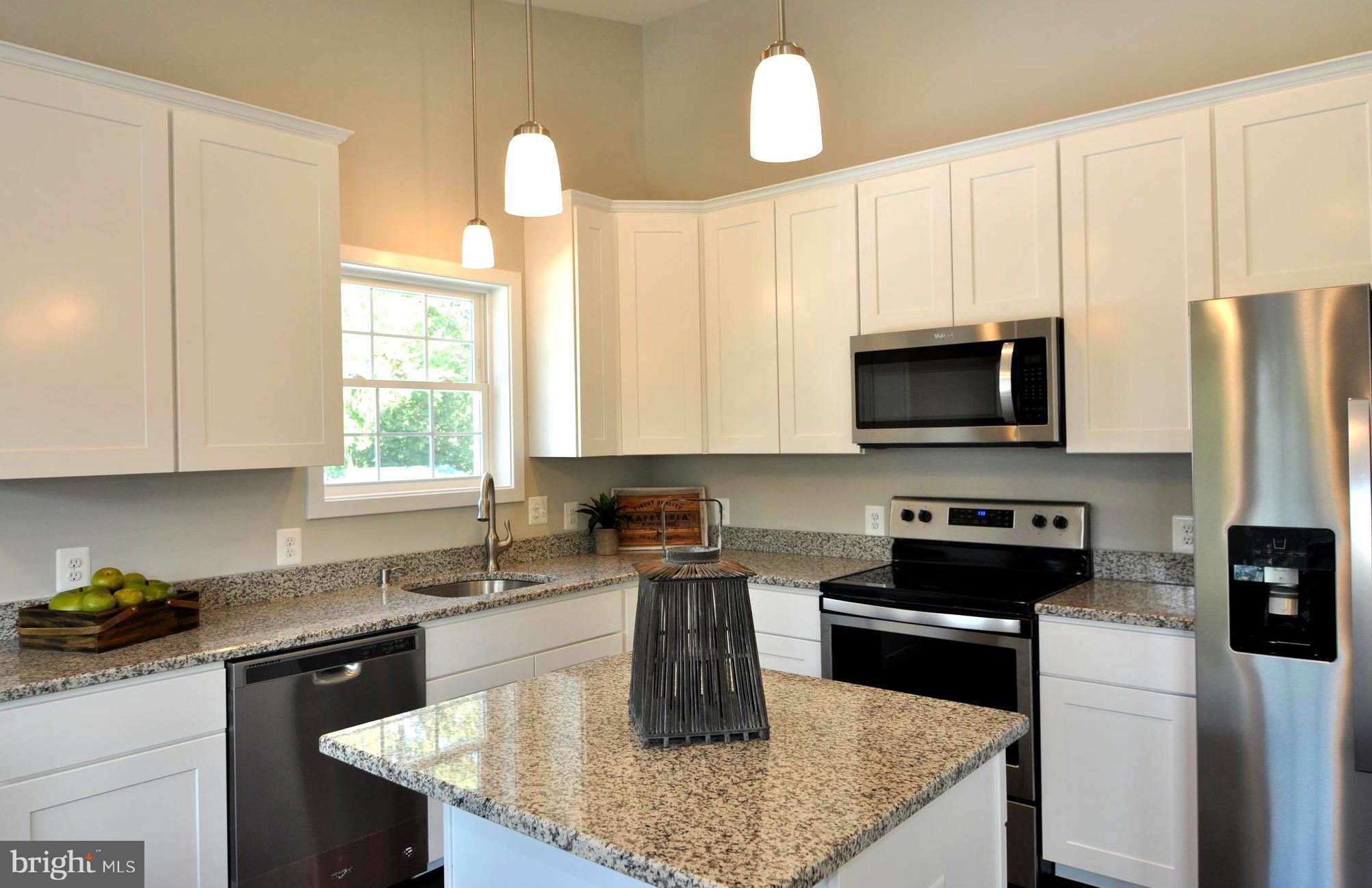 213 Meadow Road Pasadena, MD 21122 - Photo 13 of 30 Center Prep Island / Dining Bar