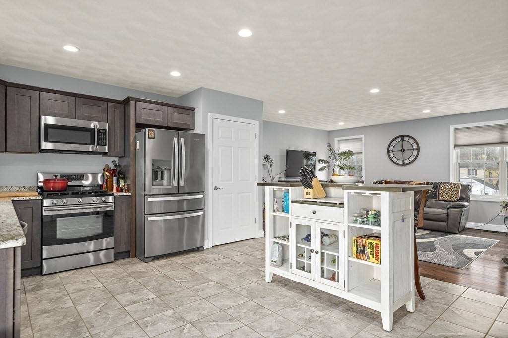 19 South Martin Road Amesbury, MA 01913 - Photo 33 of 42 Gallery Image 33