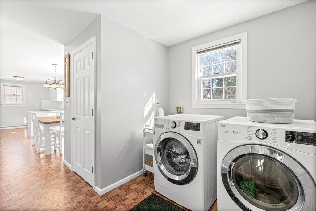 371 Trull Road Tewksbury, MA 01876 - Photo 17 of 41 Gallery Image 17