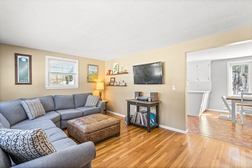 371 Trull Road Tewksbury, MA 01876 - Photo 4 of 41 Gallery Image 4