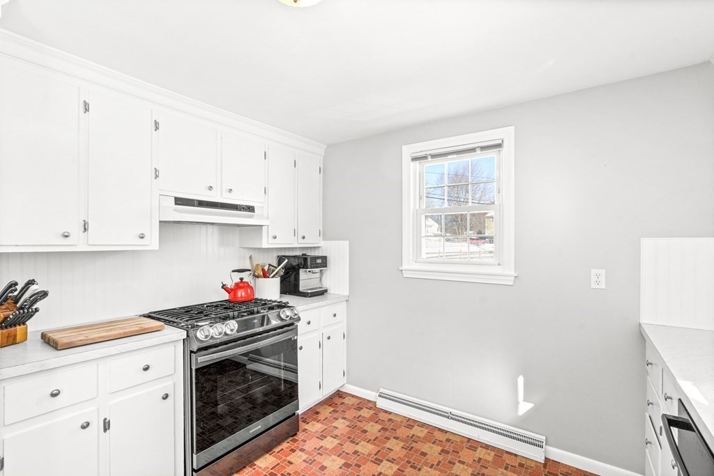 371 Trull Road Tewksbury, MA 01876 - Photo 10 of 41 Gallery Image 10
