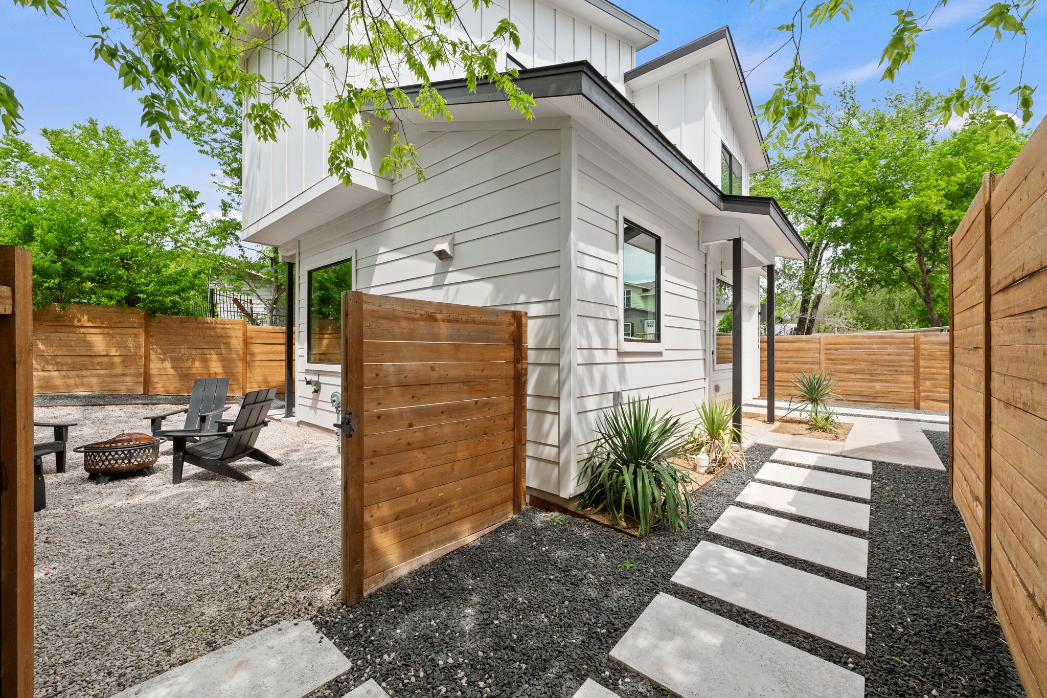 1710 Adina Street, Unit 2 Austin, TX 78721 - Photo 2 of 32