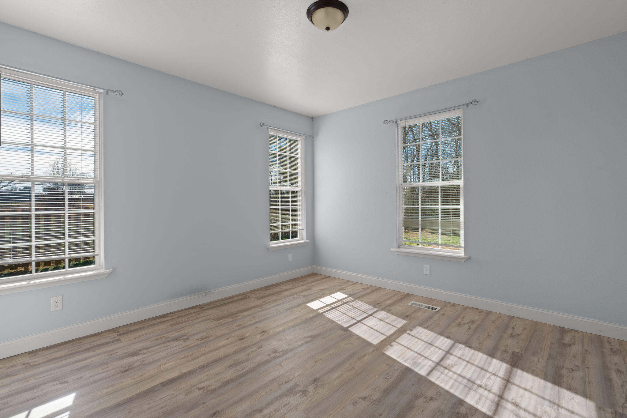 4391 Highway 225 Chatsworth, GA 30705 - Photo 23 of 41 28-web-or-mls-Chatsworth-Misty N-28