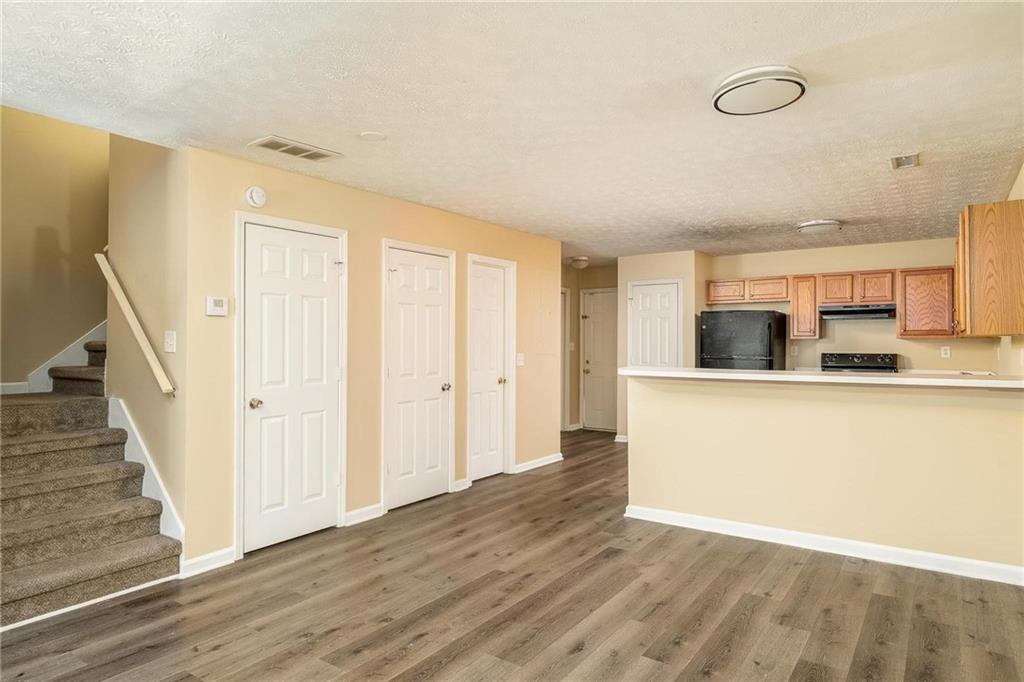 935 Hickory Bend Road Atlanta, GA 30349 - Photo 2 of 17