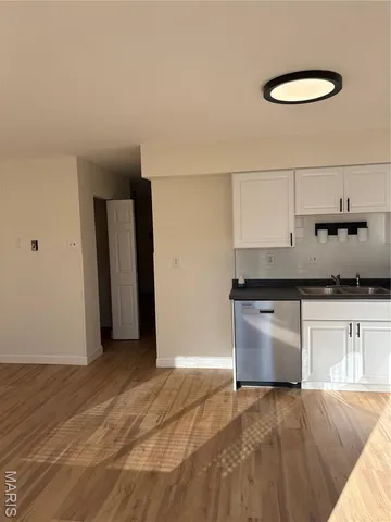 $85,900 | 8787 Sieloff Drive, Hazelwood, MO 63042