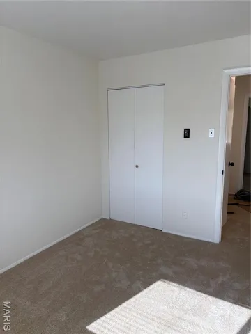 $85,900 | 8787 Sieloff Drive, Hazelwood, MO 63042