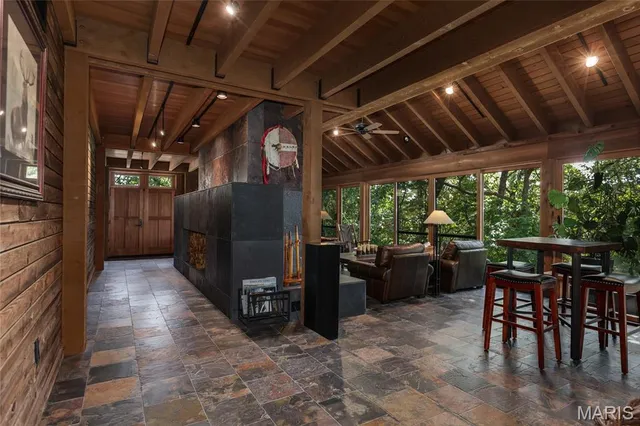 $1,650,000 | 1602 Wolf Trail Road, Wildwood, MO 63021