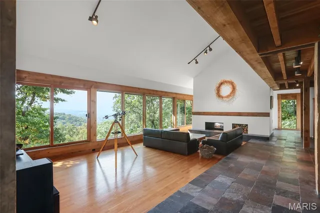 $1,650,000 | 1602 Wolf Trail Road, Wildwood, MO 63021