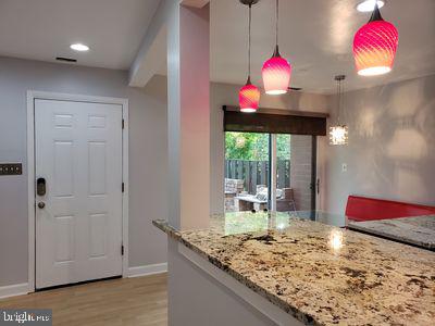 1329 Northgate Square Reston, VA 20190 - Photo 9 of 36 Kitchen Bar