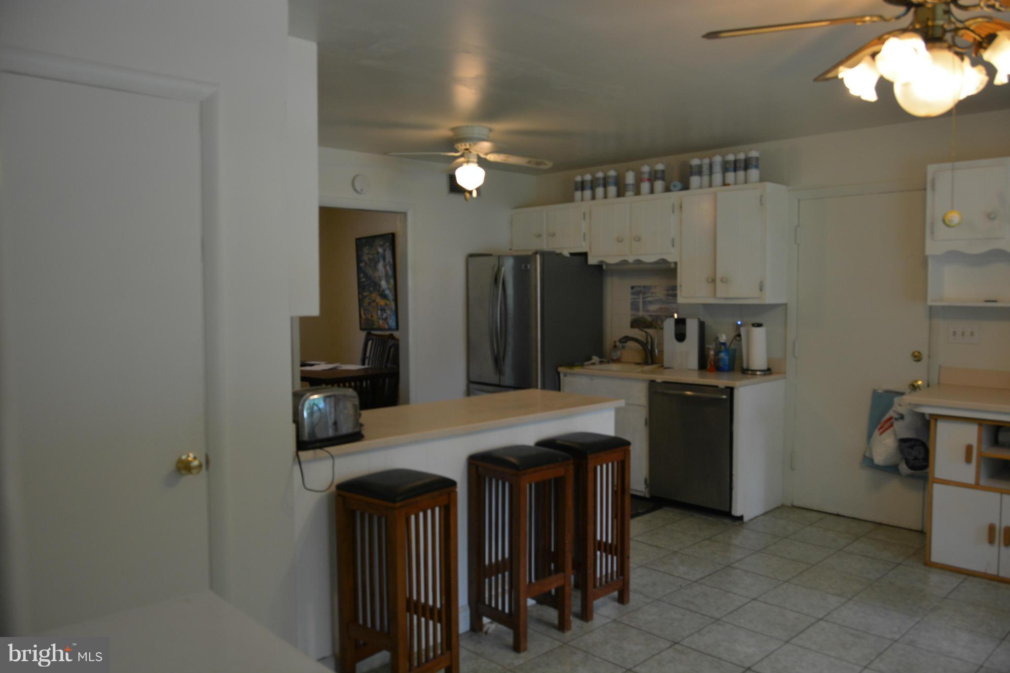 12612 Deoudes Road Boyds, MD 20841 - Photo 3 of 11 Kitchen