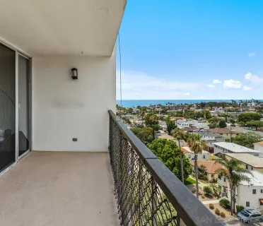 $945,000 | 4944 Cass Street, Unit 1102, San Diego, CA 92109