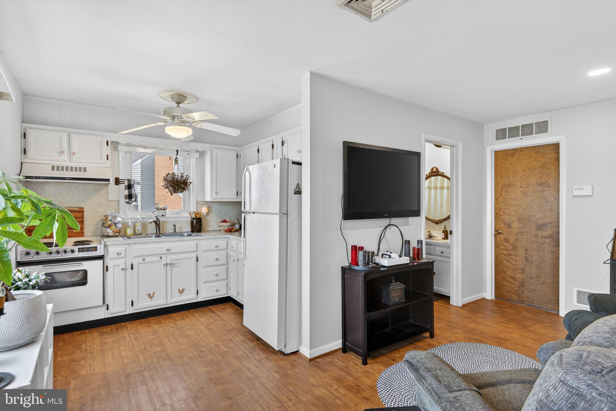 579 Hi View Drive Lititz, PA 17543 - Photo 25 of 55 Hard to find suite includes 2nd kitchen