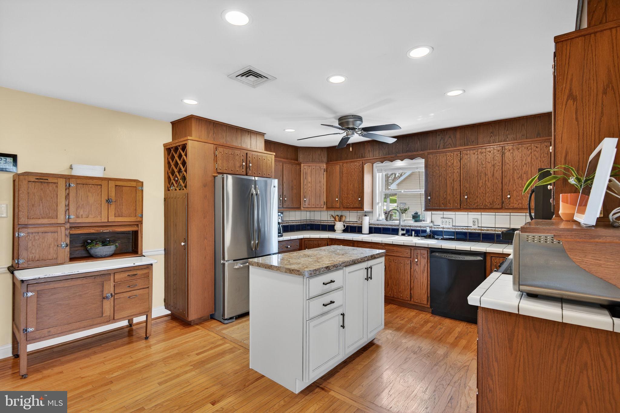 579 Hi View Drive Lititz, PA 17543 - Photo 9 of 55 Well appointed kitchen incl stainless steel frig