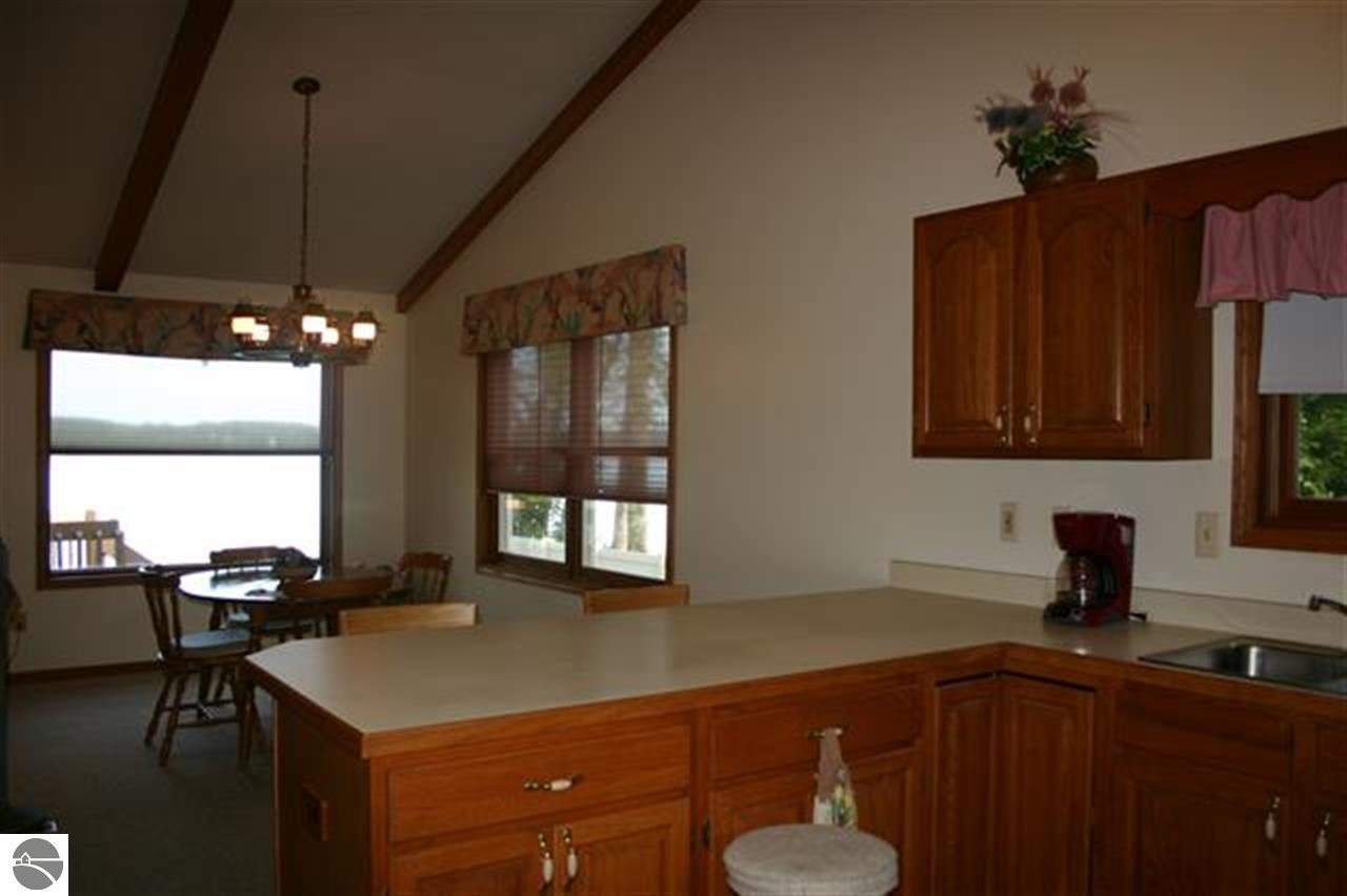 8970 South Sunnyview Road Traverse City, MI 49684 - Photo 29 of 46 1786580-28.JPG