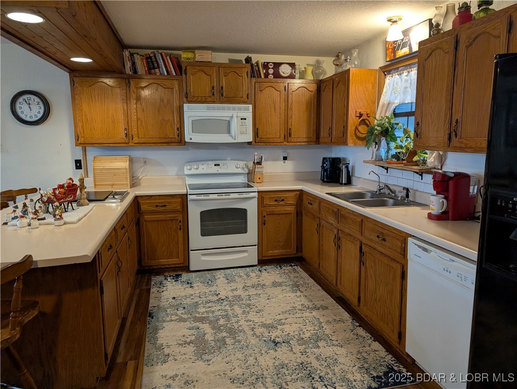 722 Riley Ridge Road Linn Creek, MO 65052 - Photo 10 of 52 into the Kitchen