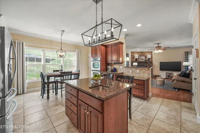 $875,000 | 713 Fox Dale Lane, Knoxville, TN 37934