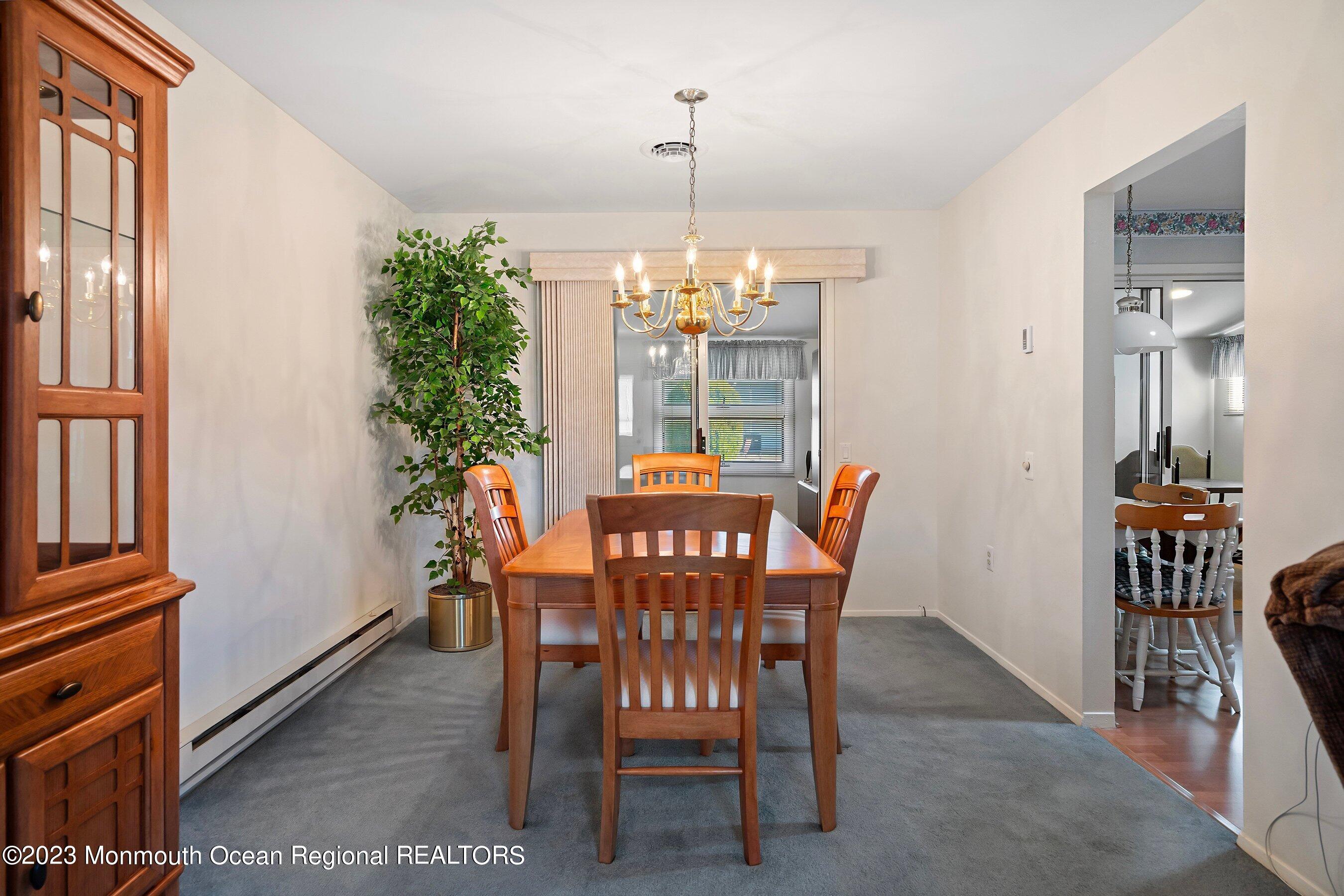 9 Amherst Road, Unit 64 Whiting, NJ 08759 - Photo 9 of 30 Dining (1)