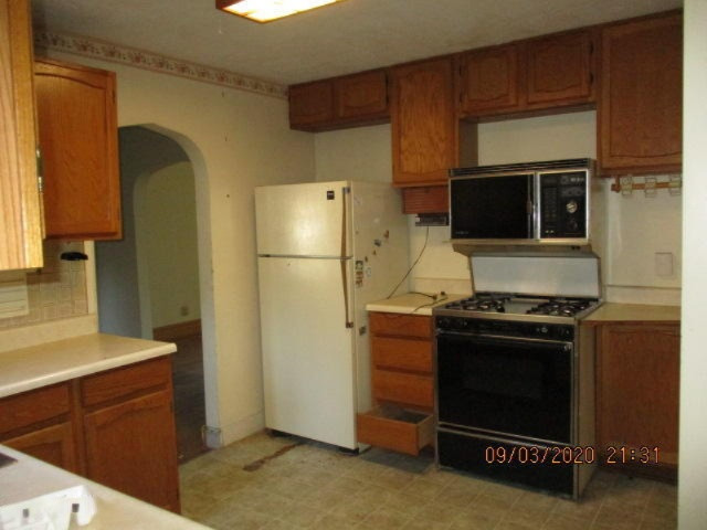 625 Aue Road Muskegon, MI 49441 - Photo 3 of 11 IMG_3628