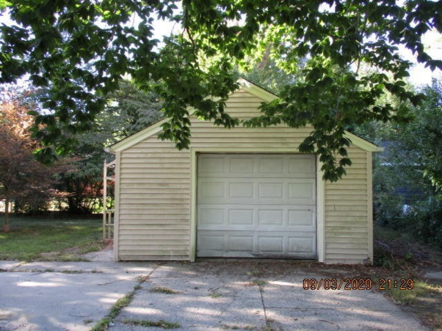 625 Aue Road Muskegon, MI 49441 - Photo 7 of 11 IMG_3621