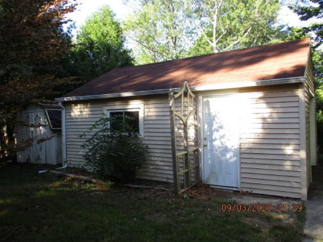 625 Aue Road Muskegon, MI 49441 - Photo 8 of 11 IMG_3622