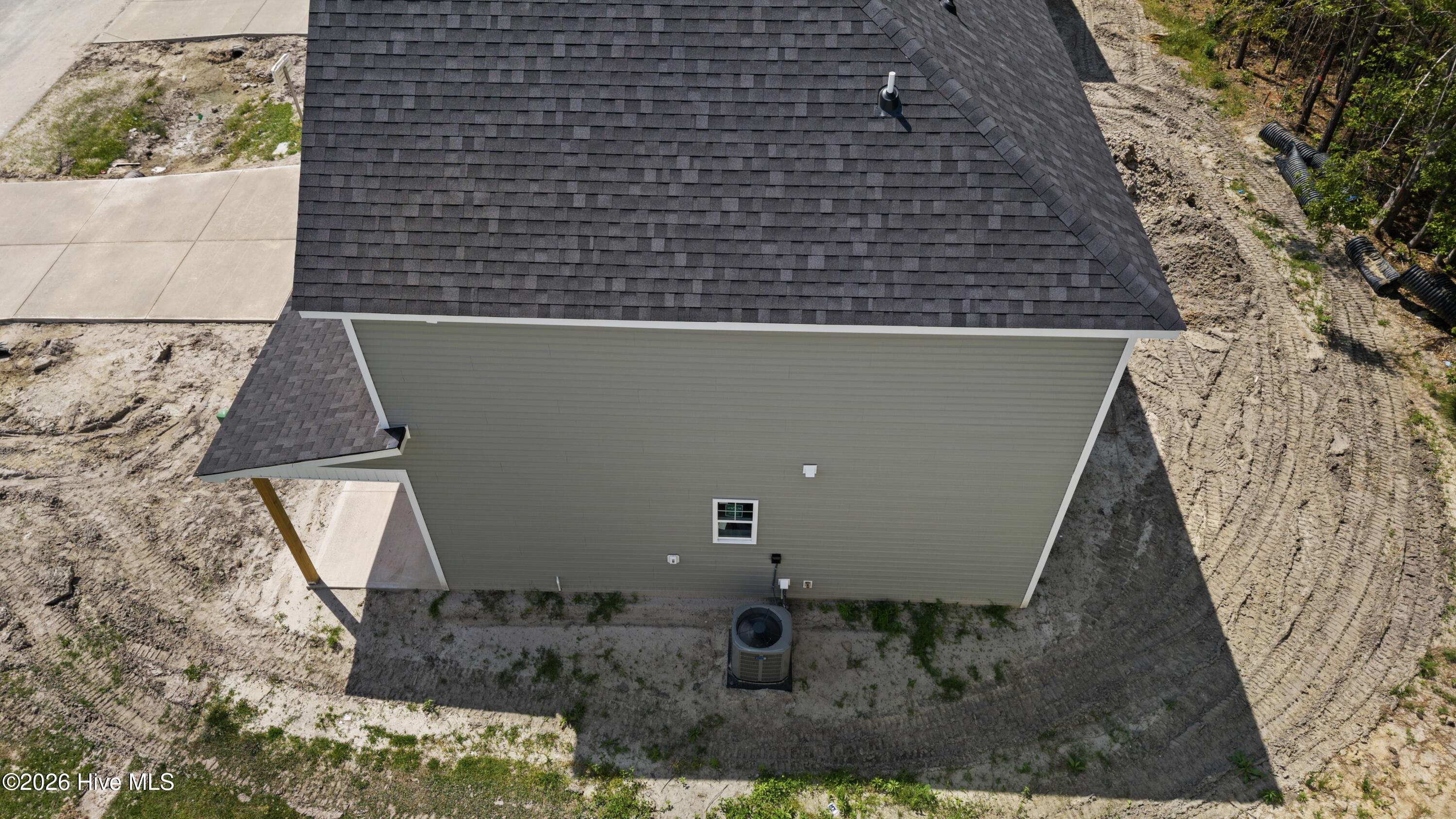 433 Peregrine Ridge Drive New Bern, NC 28560 - Photo 29 of 50 29-DJI_20260419022905_0182_D