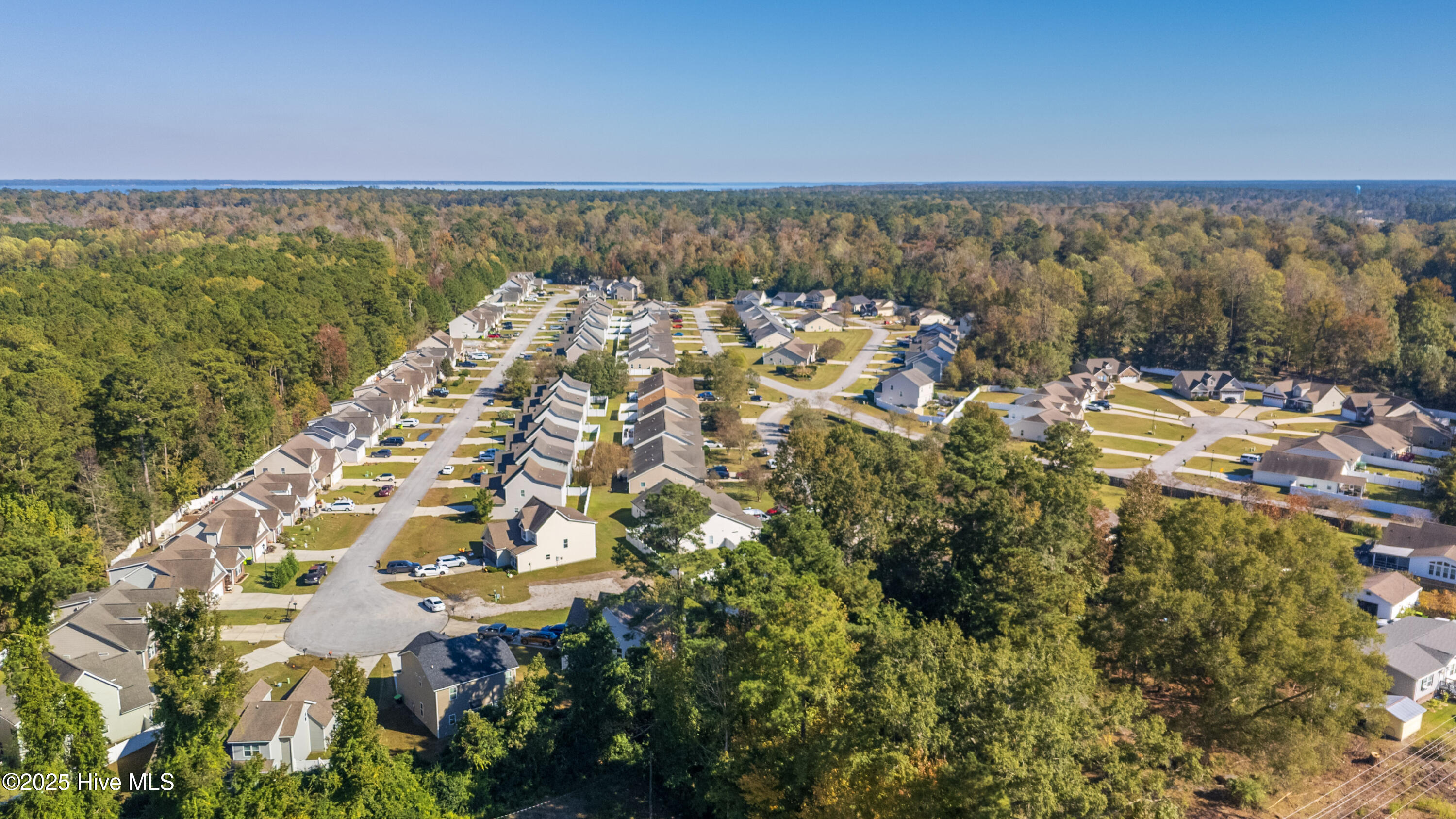 433 Peregrine Ridge Drive New Bern, NC 28560 - Photo 32 of 50 21-DJI_20251101141601_0042_D-HDR