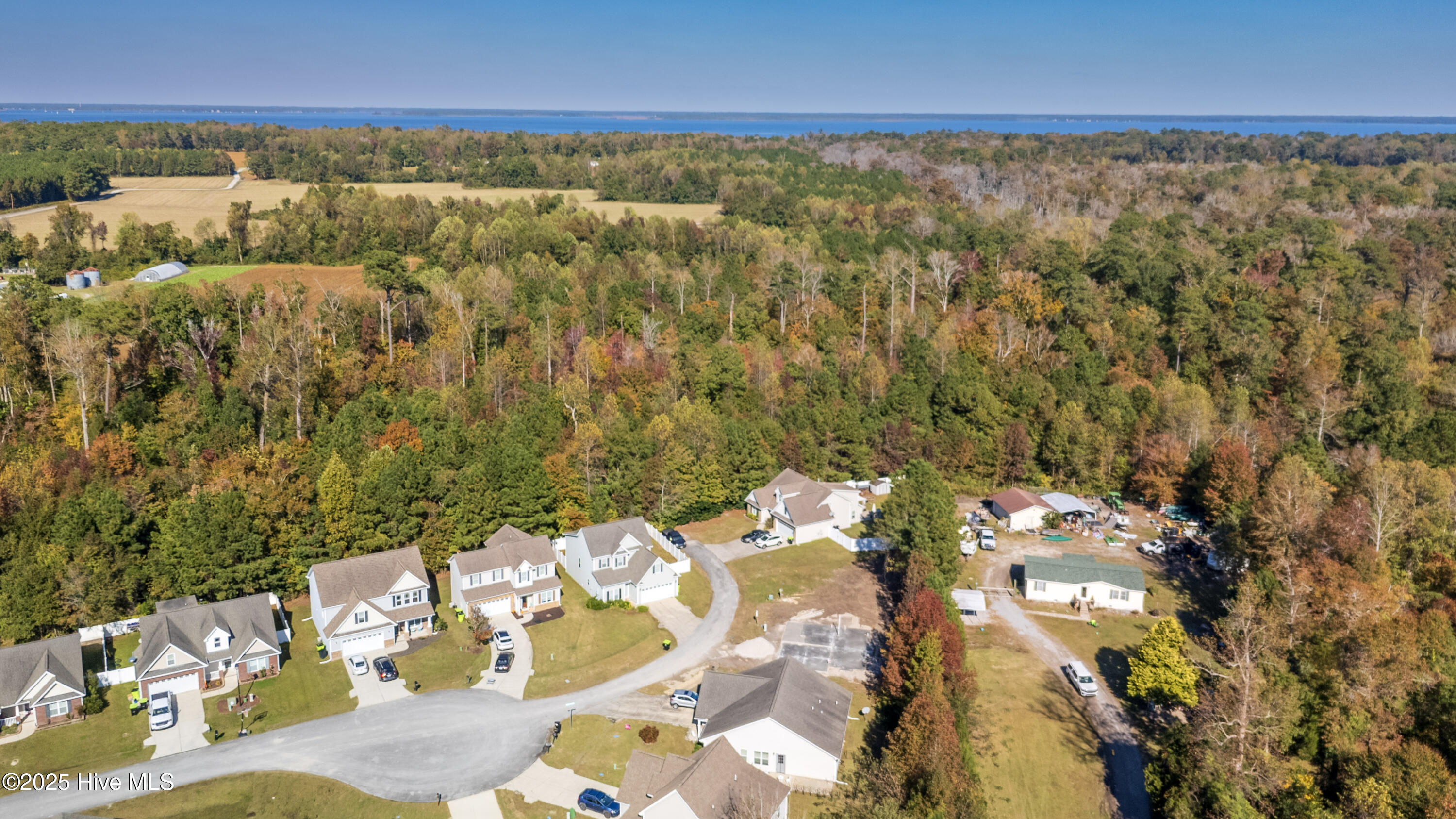 433 Peregrine Ridge Drive New Bern, NC 28560 - Photo 39 of 50 14-DJI_20251101141140_0024_D-HDR