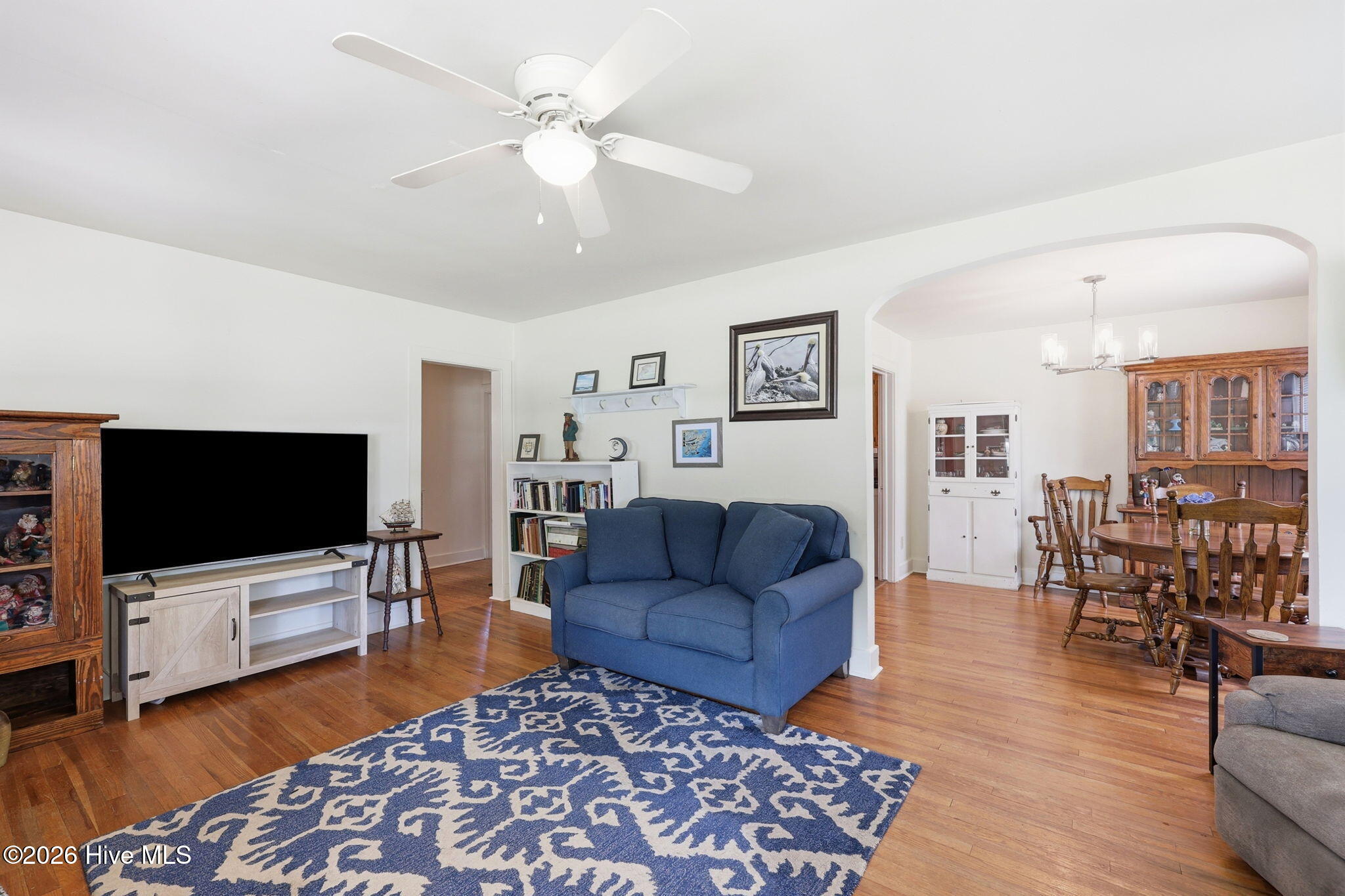 534 Gillikin Road Beaufort, NC 28516 - Photo 7 of 30 Living Room