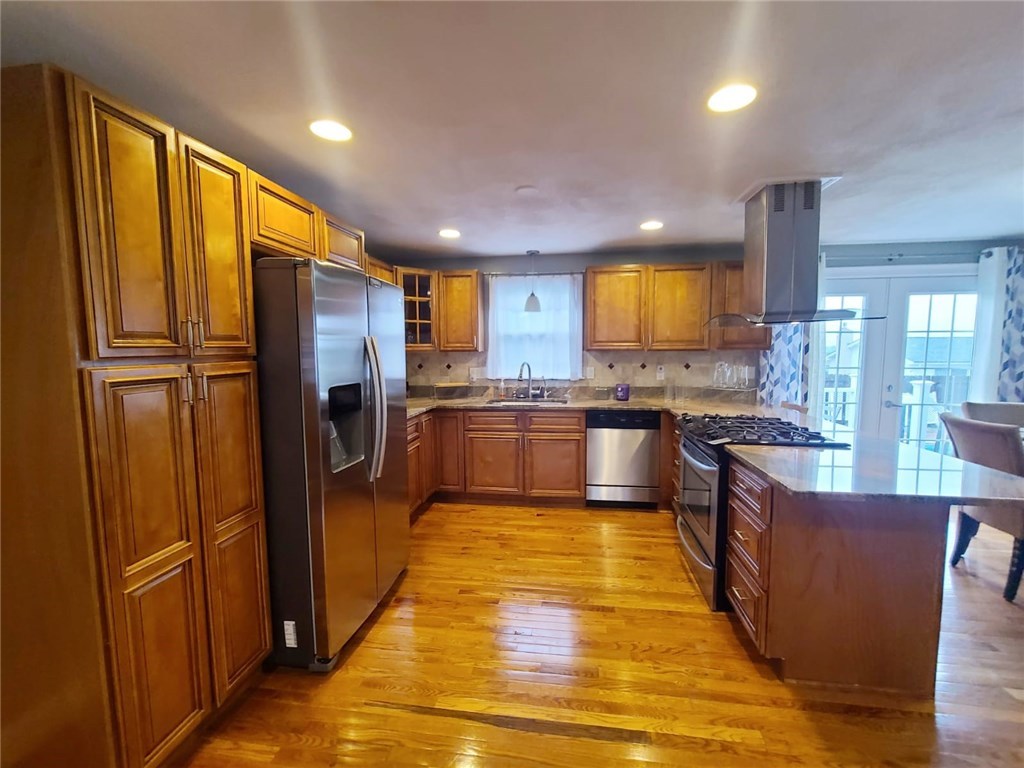 140 Rutland Street Cranston, RI 02920 - Photo 12 of 27