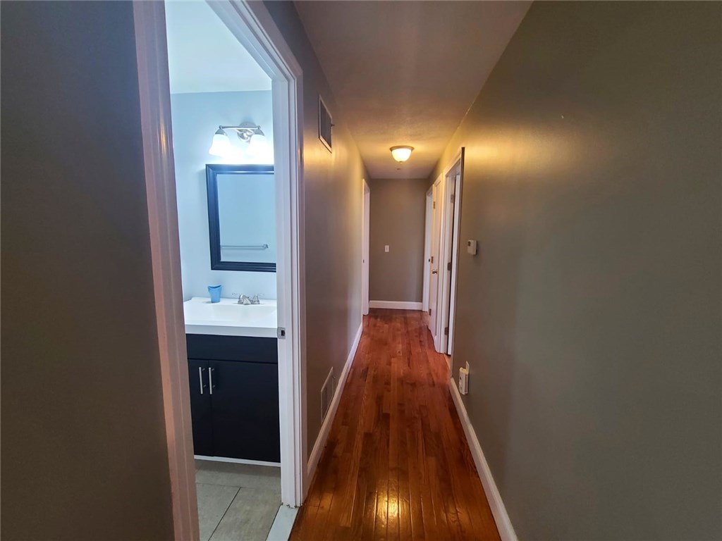 140 Rutland Street Cranston, RI 02920 - Photo 18 of 27