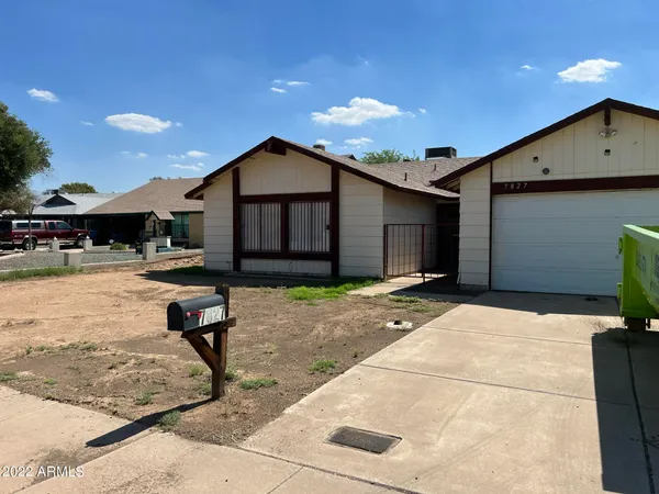 $1,795 | 7827 West College Drive, Phoenix, AZ 85033