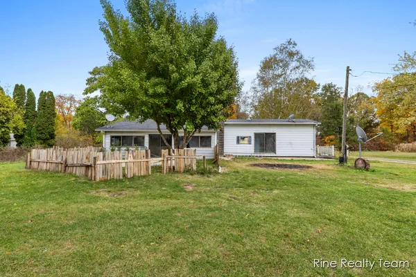 $123,000 | 876 North Briggs Road, Quincy, MI 49082